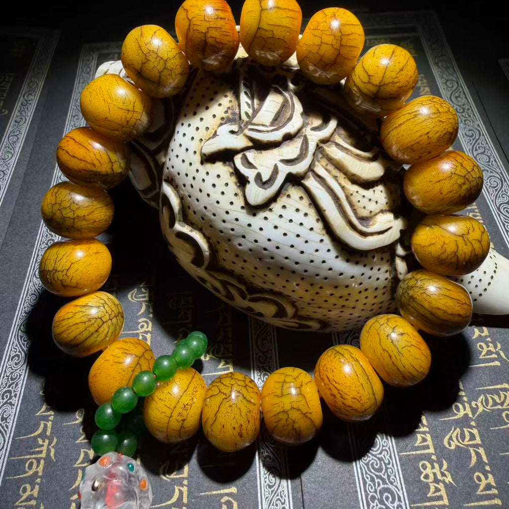 Tibetan Amulets – Hand-painted & Handcrafted. Dzi Bead Necklaces & Bracelets, Thangka, Sacred Symbols, Natural Gemstones. Lucky Charms, Blessed Items, Energy Purification, Vintage Collectibles.