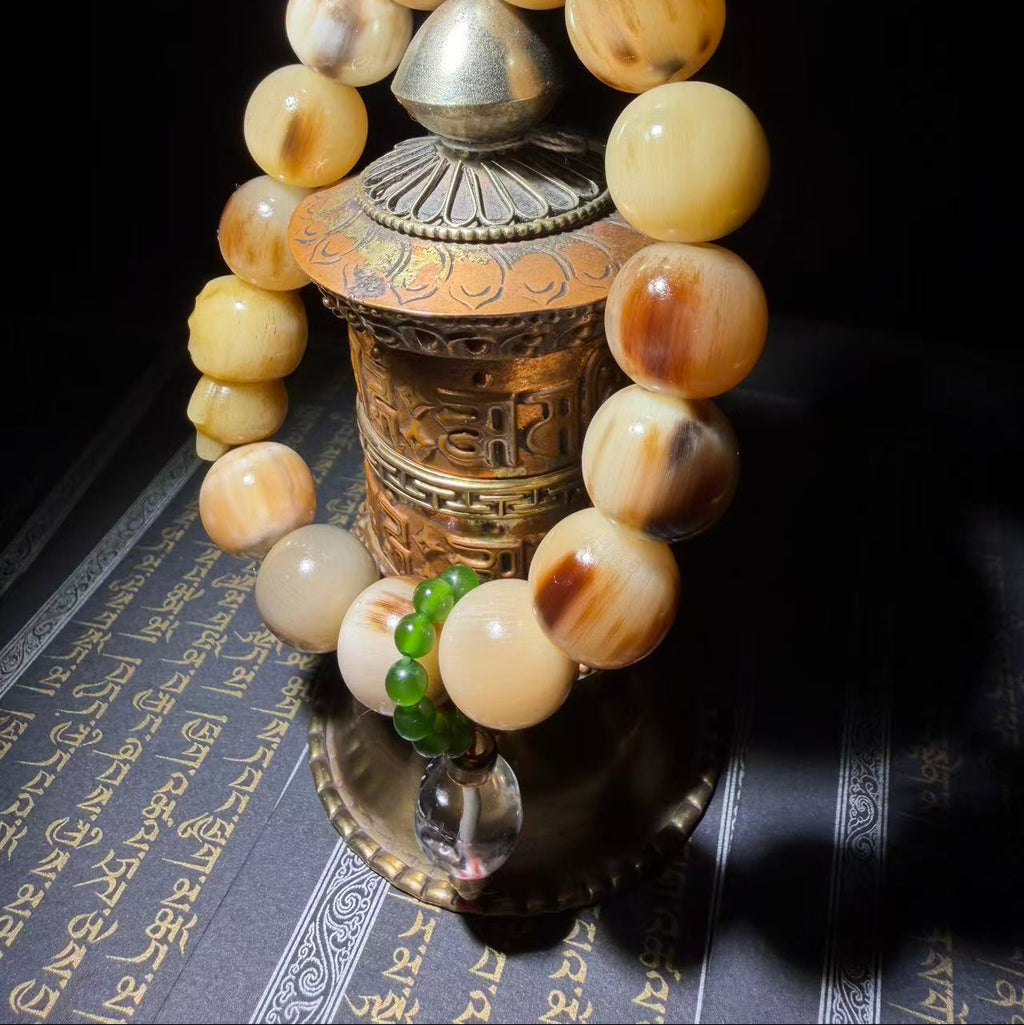 Tibetan Amulets – Hand-painted & Handcrafted. Dzi Bead Necklaces & Bracelets, Thangka, Sacred Symbols, Natural Gemstones. Lucky Charms, Blessed Items, Energy Purification, Vintage Collectibles.