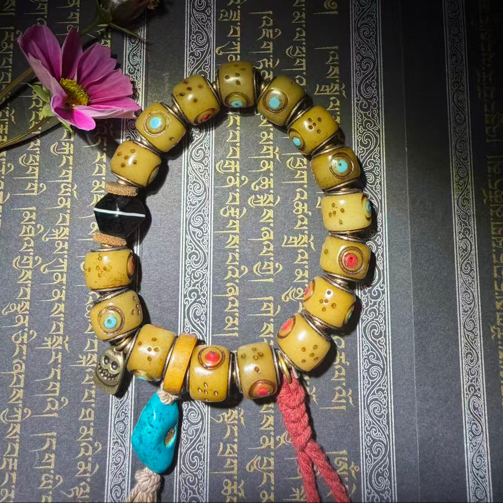 Tibetan Amulets – Hand-painted & Handcrafted. Dzi Bead Necklaces & Bracelets, Thangka, Sacred Symbols, Natural Gemstones. Lucky Charms, Blessed Items, Energy Purification, Vintage Collectibles.
