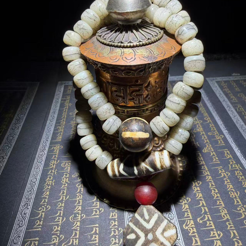 Tibetan Amulets – Hand-painted & Handcrafted. Dzi Bead Necklaces & Bracelets, Thangka, Sacred Symbols, Natural Gemstones. Lucky Charms, Blessed Items, Energy Purification, Vintage Collectibles.