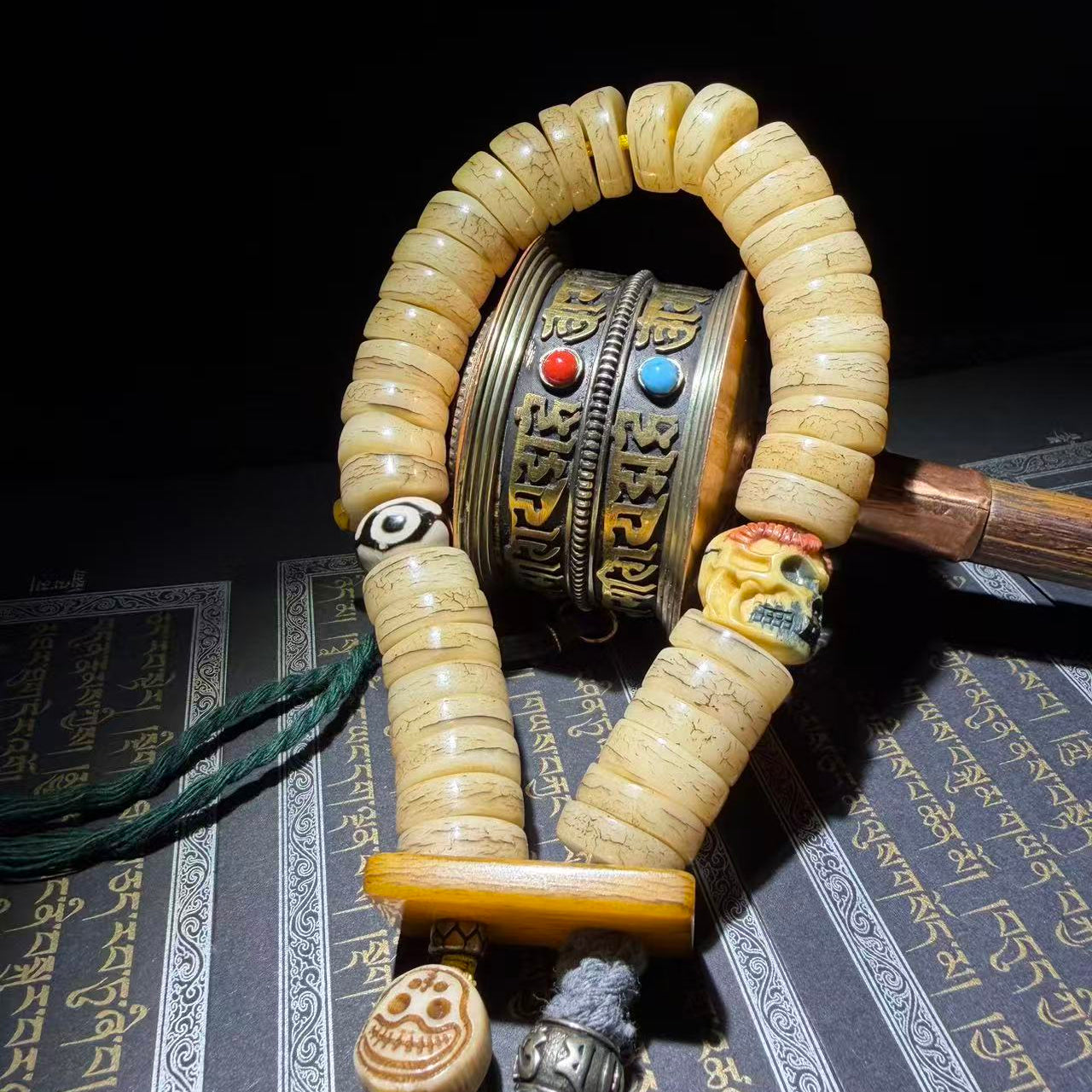 Tibetan Amulets – Hand-painted & Handcrafted. Dzi Bead Necklaces & Bracelets, Thangka, Sacred Symbols, Natural Gemstones. Lucky Charms, Blessed Items, Energy Purification, Vintage Collectibles.