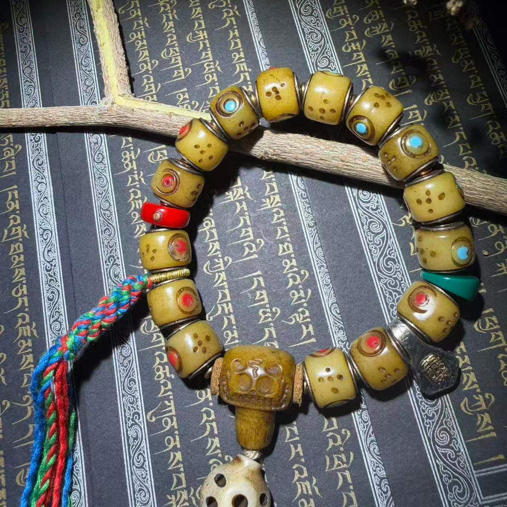 Tibetan Amulets – Hand-painted & Handcrafted. Dzi Bead Necklaces & Bracelets, Thangka, Sacred Symbols, Natural Gemstones. Lucky Charms, Blessed Items, Energy Purification, Vintage Collectibles.