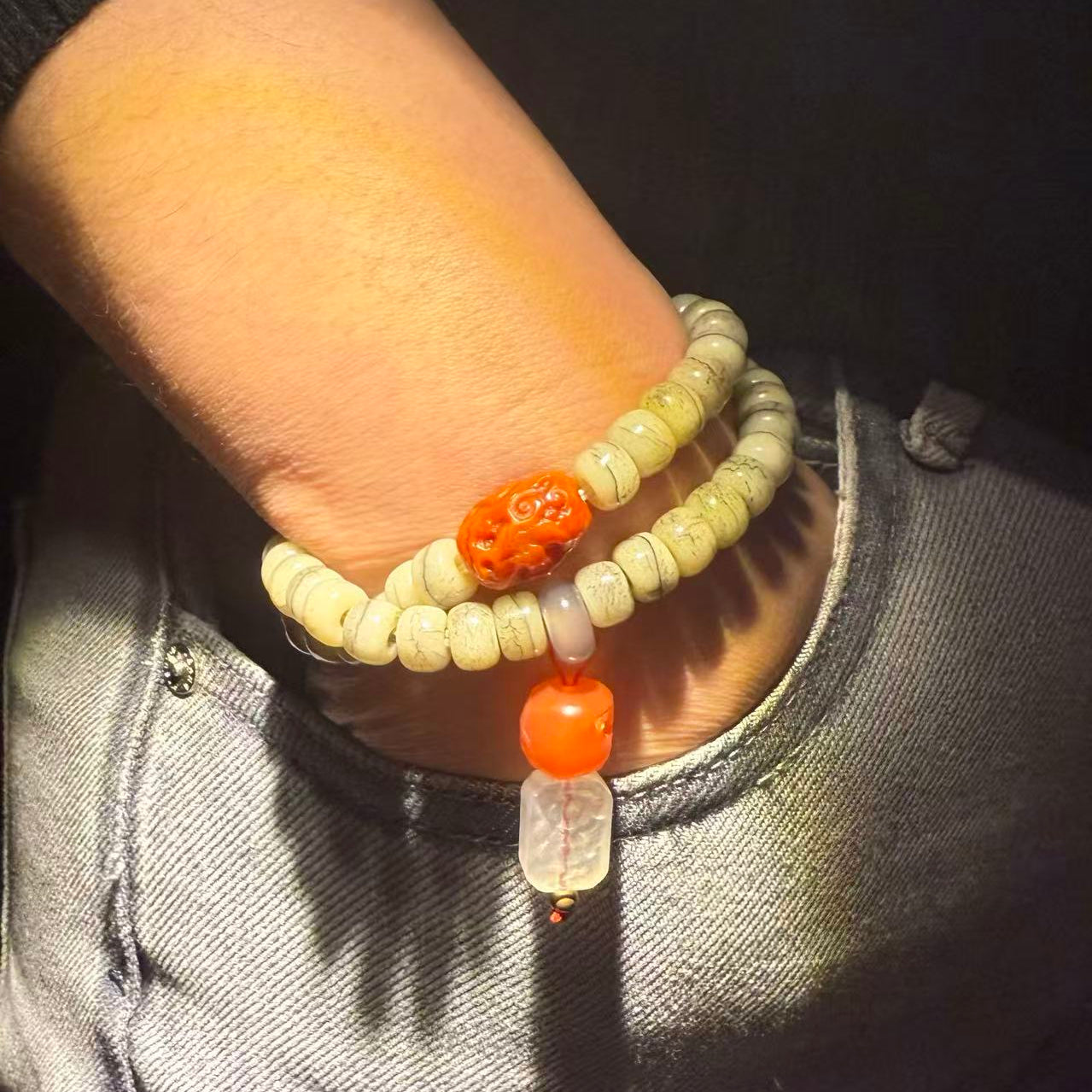 Tibetan Amulets – Hand-painted & Handcrafted. Dzi Bead Necklaces & Bracelets, Thangka, Sacred Symbols, Natural Gemstones. Lucky Charms, Blessed Items, Energy Purification, Vintage Collectibles.