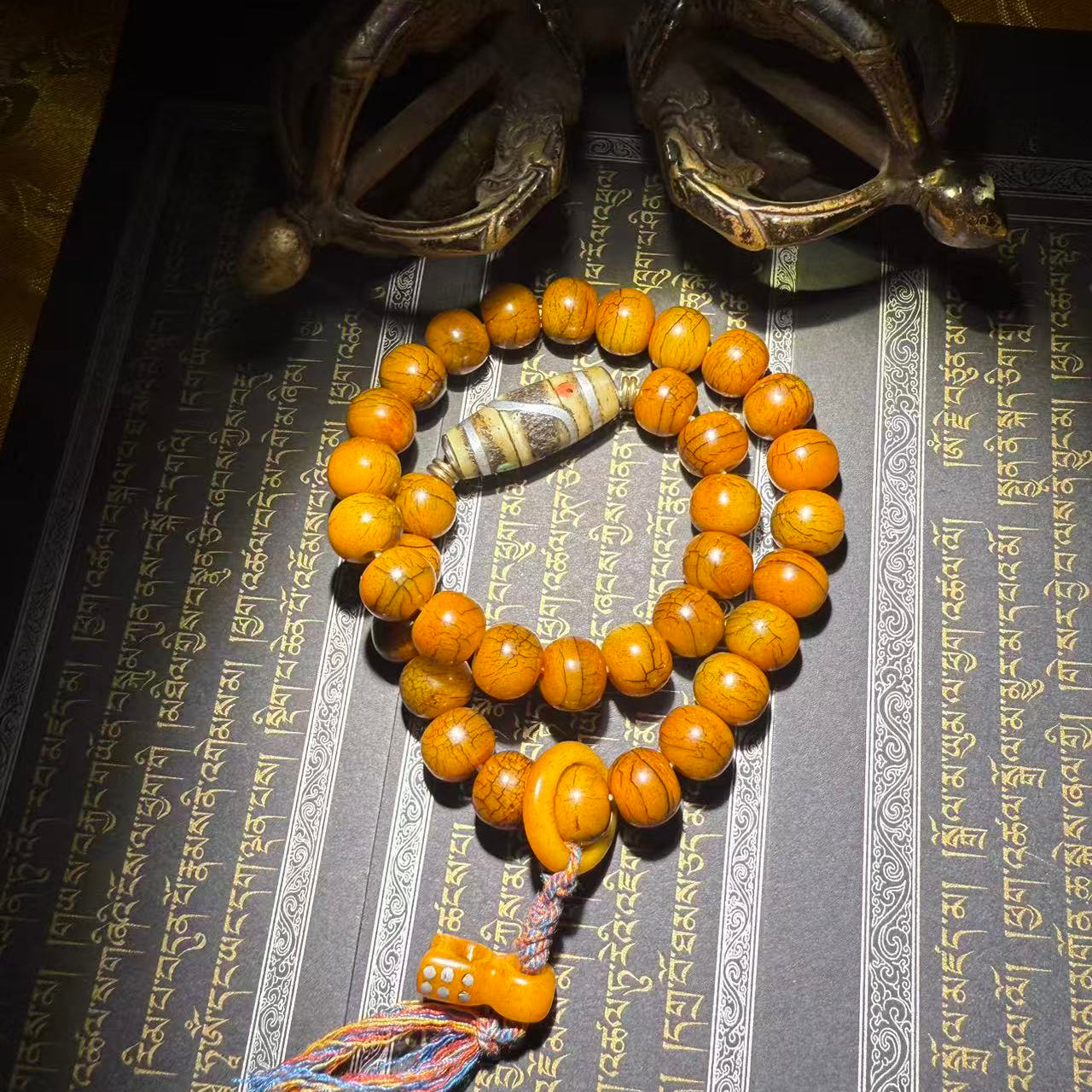 Tibetan Amulets – Hand-painted & Handcrafted. Dzi Bead Necklaces & Bracelets, Thangka, Sacred Symbols, Natural Gemstones. Lucky Charms, Blessed Items, Energy Purification, Vintage Collectibles.