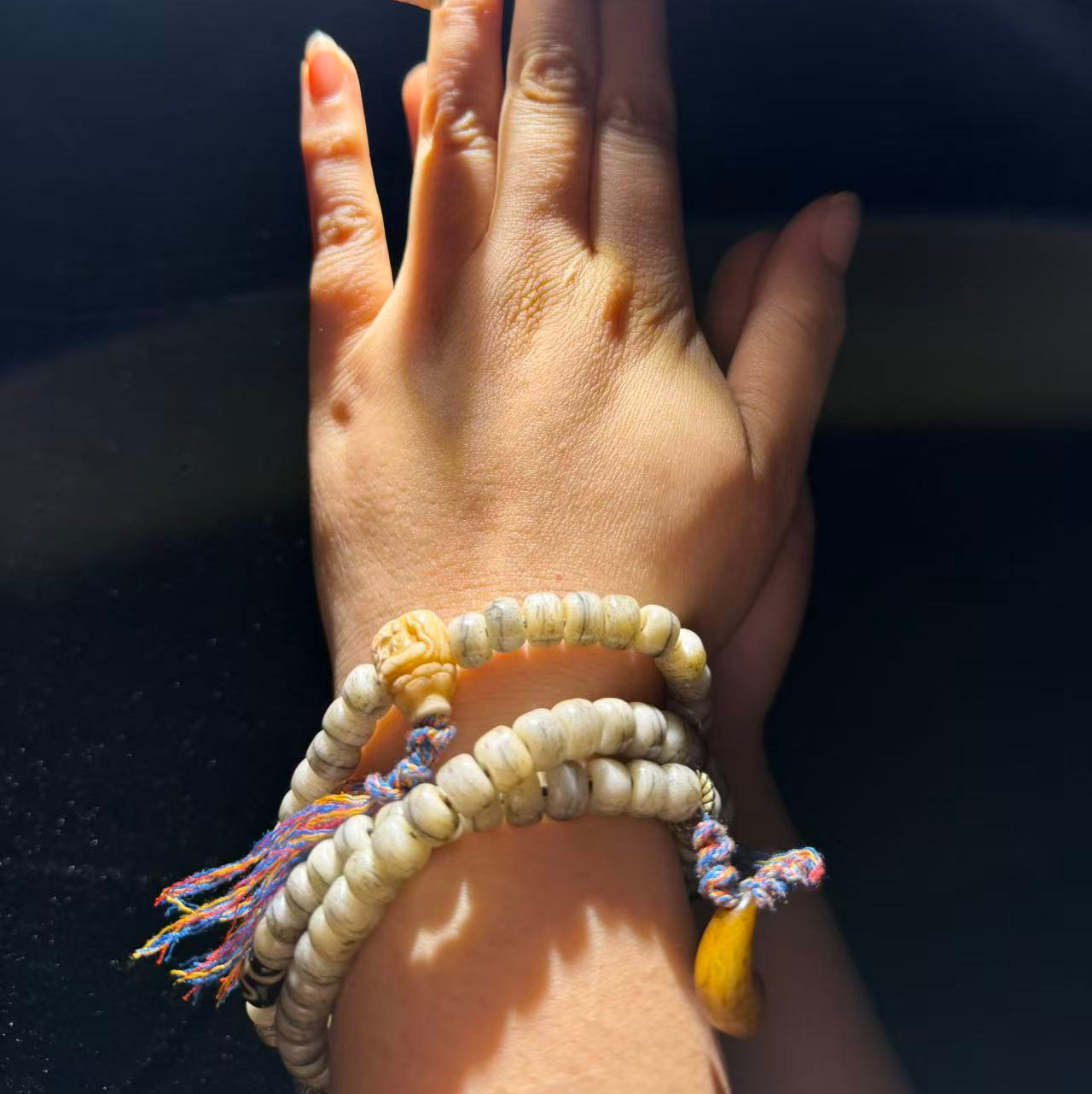 Tibetan Amulets – Hand-painted & Handcrafted. Dzi Bead Necklaces & Bracelets, Thangka, Sacred Symbols, Natural Gemstones. Lucky Charms, Blessed Items, Energy Purification, Vintage Collectibles.