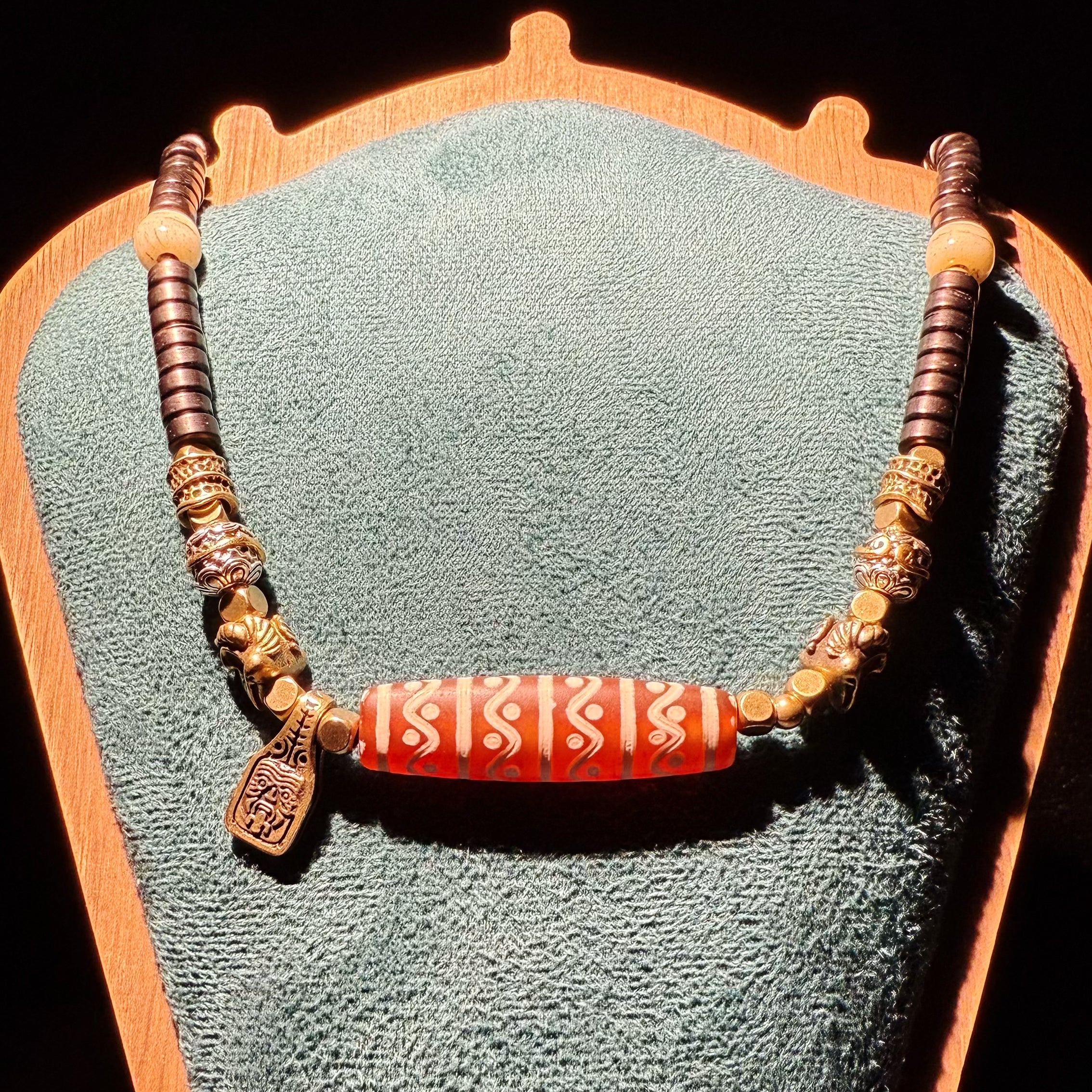 Tibetan Amulets – Hand-painted & Handcrafted. Dzi Bead Necklaces & Bracelets, Thangka, Sacred Symbols, Natural Gemstones. Lucky Charms, Blessed Items, Energy Purification, Vintage Collectibles.