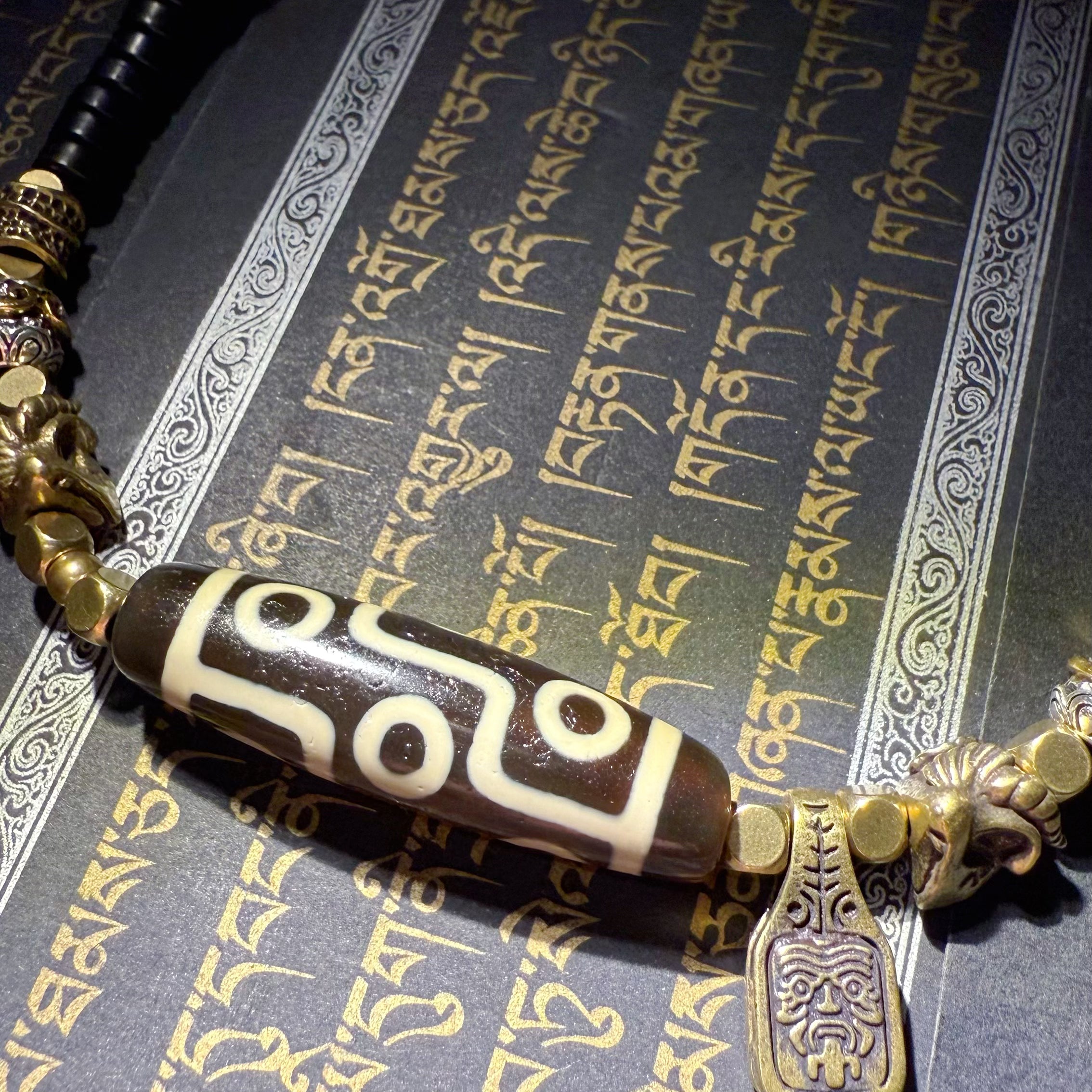 Tibetan Amulets – Hand-painted & Handcrafted. Dzi Bead Necklaces & Bracelets, Thangka, Sacred Symbols, Natural Gemstones. Lucky Charms, Blessed Items, Energy Purification, Vintage Collectibles.