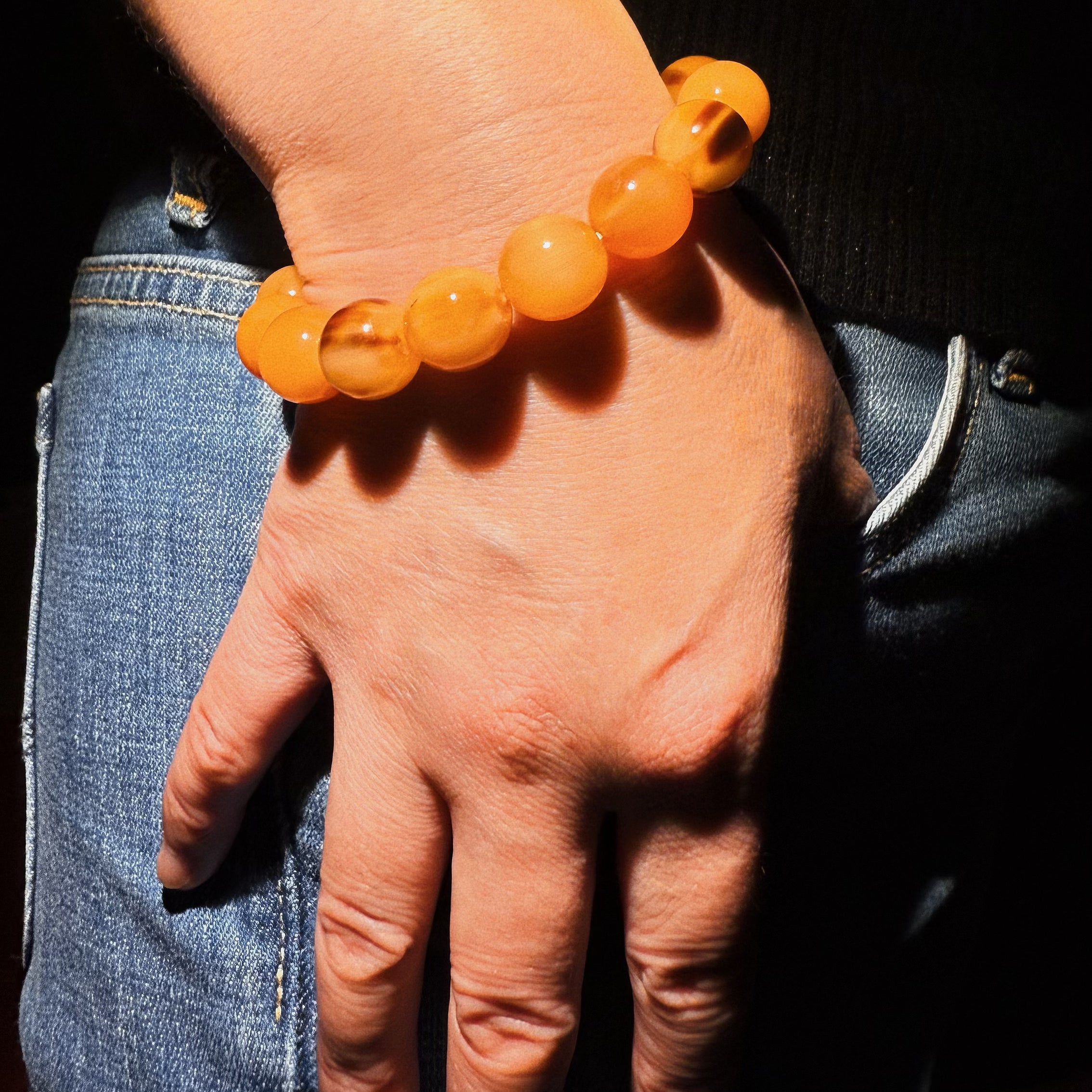 Tibetan Amulets – Hand-painted & Handcrafted. Dzi Bead Necklaces & Bracelets, Thangka, Sacred Symbols, Natural Gemstones. Lucky Charms, Blessed Items, Energy Purification, Vintage Collectibles.