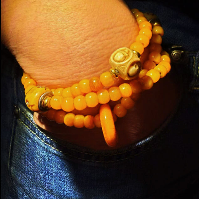 Tibetan Amulets – Hand-painted & Handcrafted. Dzi Bead Necklaces & Bracelets, Thangka, Sacred Symbols, Natural Gemstones. Lucky Charms, Blessed Items, Energy Purification, Vintage Collectibles.