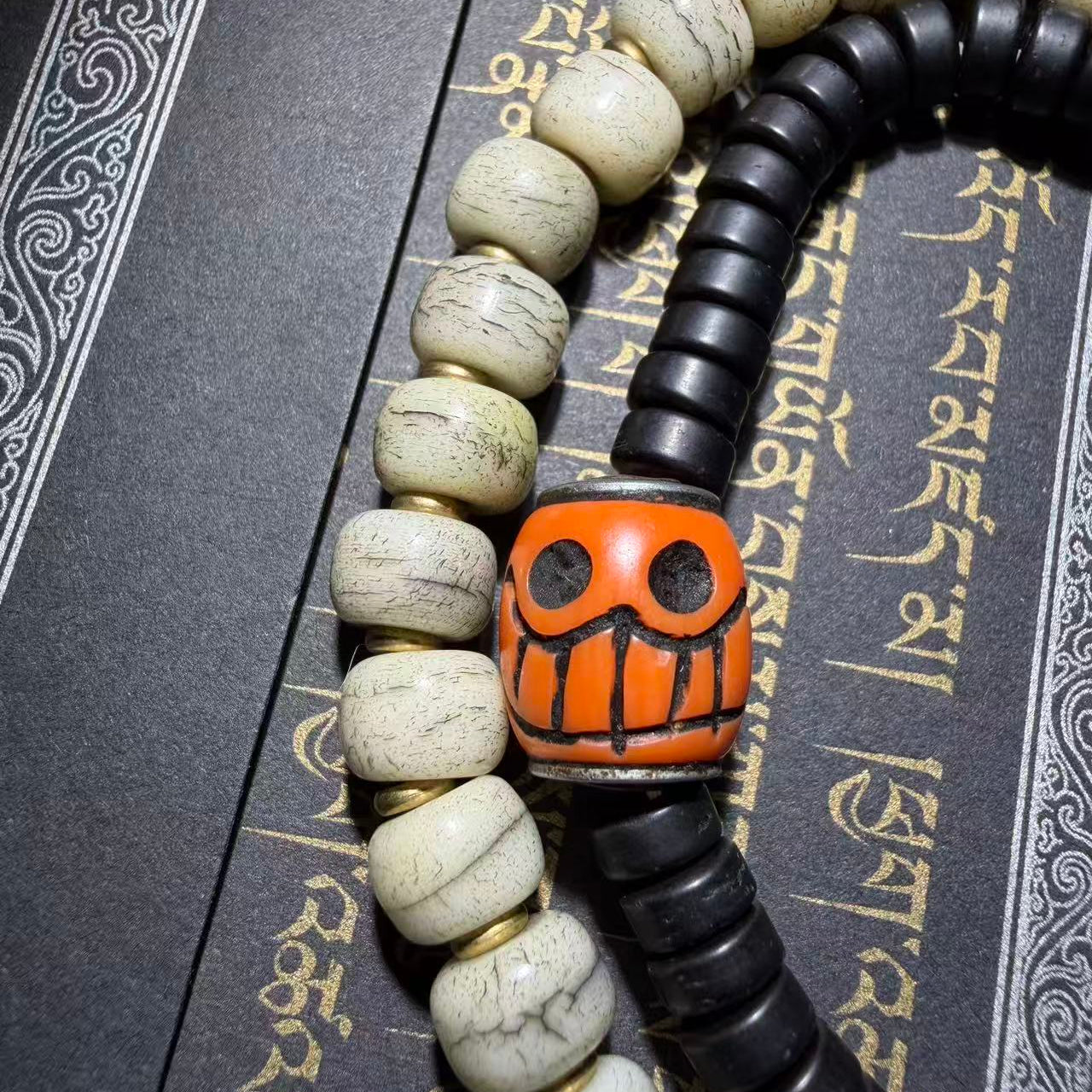 Tibetan Amulets – Hand-painted & Handcrafted. Dzi Bead Necklaces & Bracelets, Thangka, Sacred Symbols, Natural Gemstones. Lucky Charms, Blessed Items, Energy Purification, Vintage Collectibles.