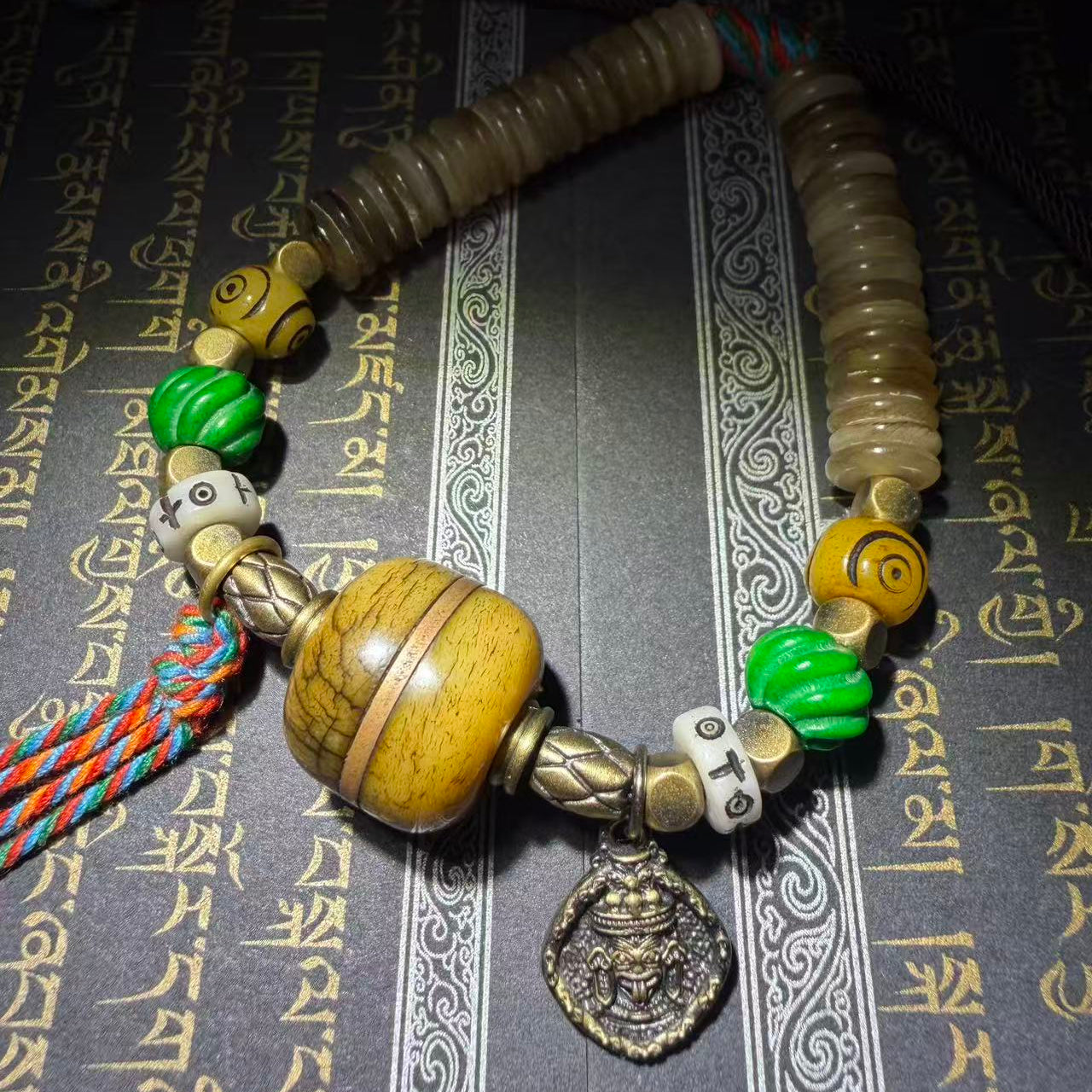 Tibetan Amulets – Hand-painted & Handcrafted. Dzi Bead Necklaces & Bracelets, Thangka, Sacred Symbols, Natural Gemstones. Lucky Charms, Blessed Items, Energy Purification, Vintage Collectibles.