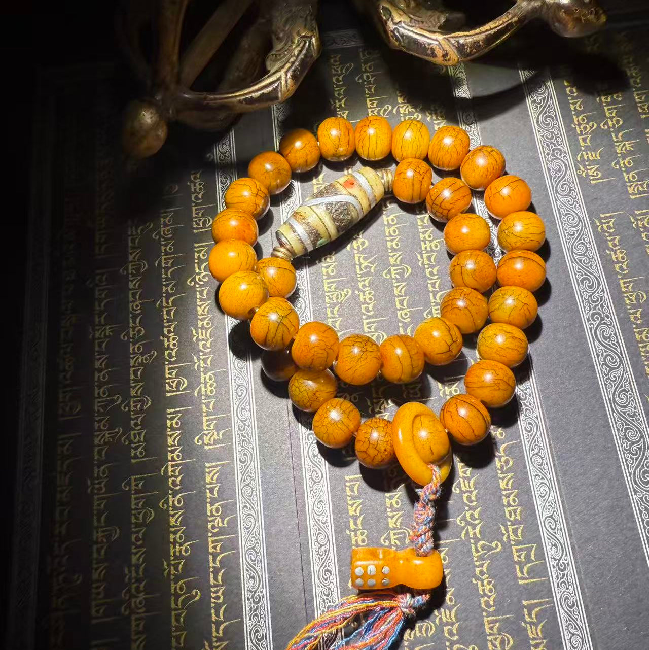 Tibetan Amulets – Hand-painted & Handcrafted. Dzi Bead Necklaces & Bracelets, Thangka, Sacred Symbols, Natural Gemstones. Lucky Charms, Blessed Items, Energy Purification, Vintage Collectibles.