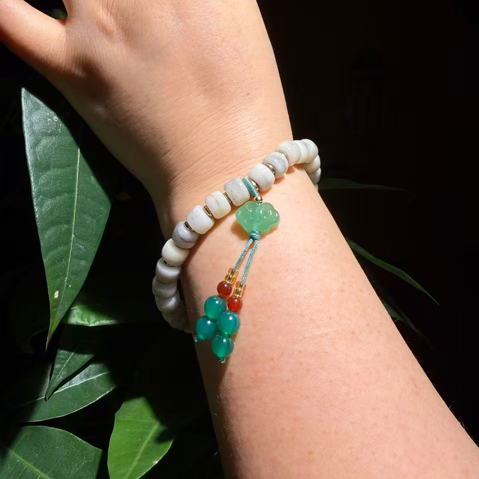 Tibetan Amulets – Hand-painted & Handcrafted. Dzi Bead Necklaces & Bracelets, Thangka, Sacred Symbols, Natural Gemstones. Lucky Charms, Blessed Items, Energy Purification, Vintage Collectibles.