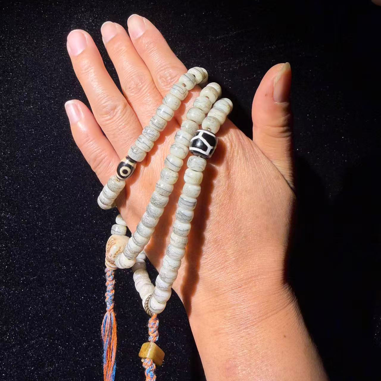 Tibetan Amulets – Hand-painted & Handcrafted. Dzi Bead Necklaces & Bracelets, Thangka, Sacred Symbols, Natural Gemstones. Lucky Charms, Blessed Items, Energy Purification, Vintage Collectibles.