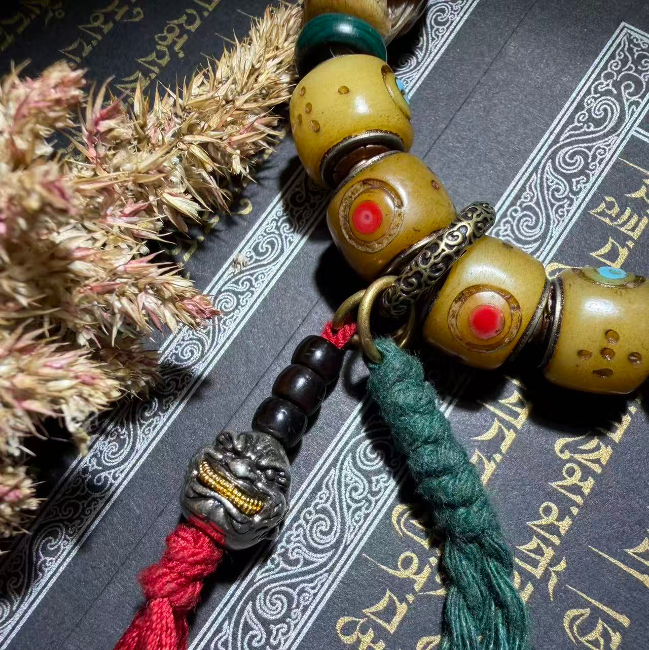 Tibetan Amulets – Hand-painted & Handcrafted. Dzi Bead Necklaces & Bracelets, Thangka, Sacred Symbols, Natural Gemstones. Lucky Charms, Blessed Items, Energy Purification, Vintage Collectibles.