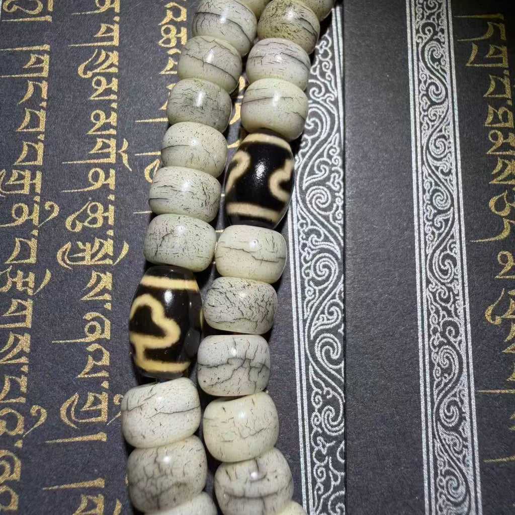 Tibetan Amulets – Hand-painted & Handcrafted. Dzi Bead Necklaces & Bracelets, Thangka, Sacred Symbols, Natural Gemstones. Lucky Charms, Blessed Items, Energy Purification, Vintage Collectibles.