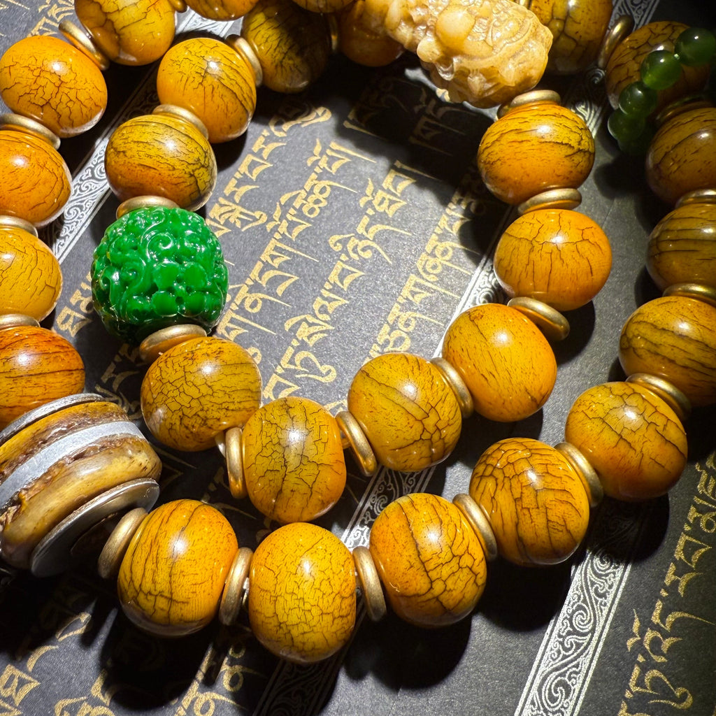 Tibetan Amulets – Hand-painted & Handcrafted. Dzi Bead Necklaces & Bracelets, Thangka, Sacred Symbols, Natural Gemstones. Lucky Charms, Blessed Items, Energy Purification, Vintage Collectibles.