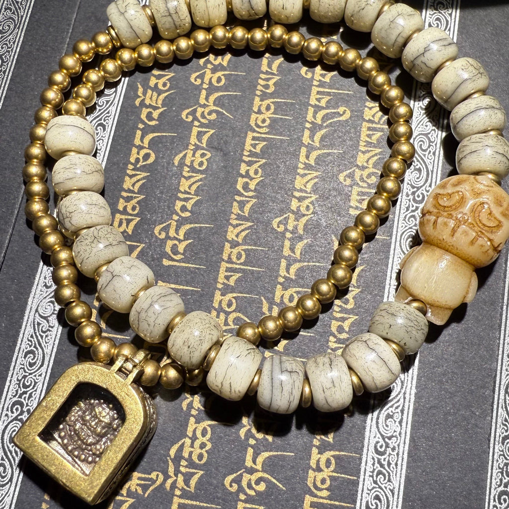 Tibetan Amulets – Hand-painted & Handcrafted. Dzi Bead Necklaces & Bracelets, Thangka, Sacred Symbols, Natural Gemstones. Lucky Charms, Blessed Items, Energy Purification, Vintage Collectibles.