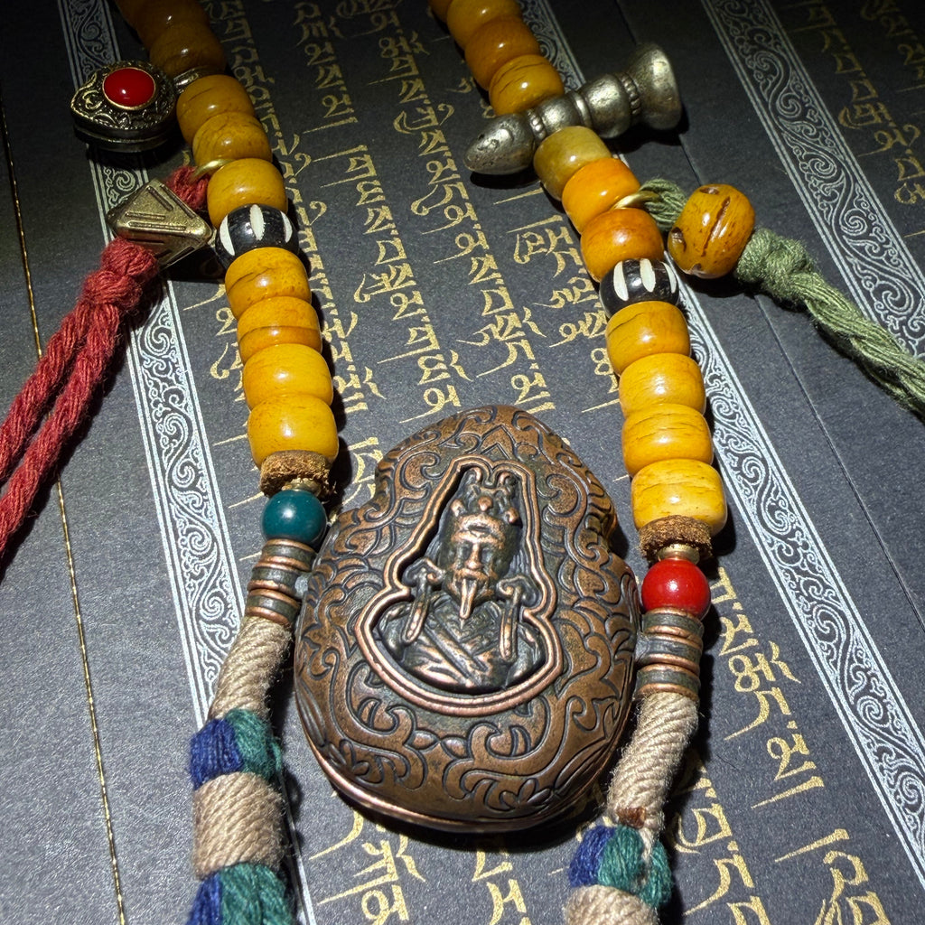 Tibetan Amulets – Hand-painted & Handcrafted. Dzi Bead Necklaces & Bracelets, Thangka, Sacred Symbols, Natural Gemstones. Lucky Charms, Blessed Items, Energy Purification, Vintage Collectibles.