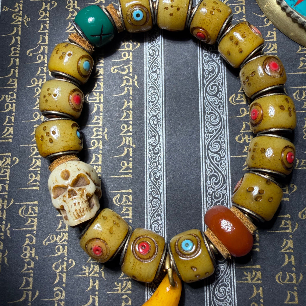 Tibetan Amulets – Hand-painted & Handcrafted. Dzi Bead Necklaces & Bracelets, Thangka, Sacred Symbols, Natural Gemstones. Lucky Charms, Blessed Items, Energy Purification, Vintage Collectibles.