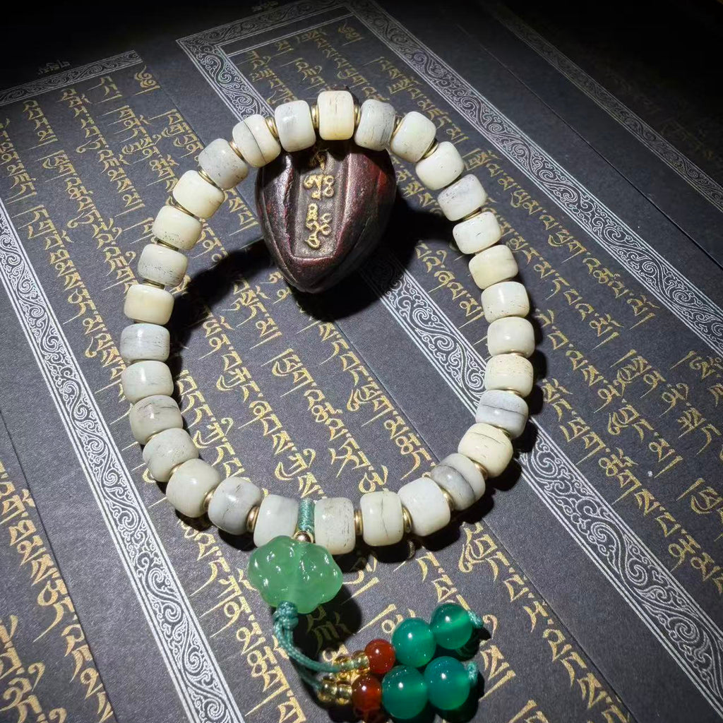 Tibetan Amulets – Hand-painted & Handcrafted. Dzi Bead Necklaces & Bracelets, Thangka, Sacred Symbols, Natural Gemstones. Lucky Charms, Blessed Items, Energy Purification, Vintage Collectibles.