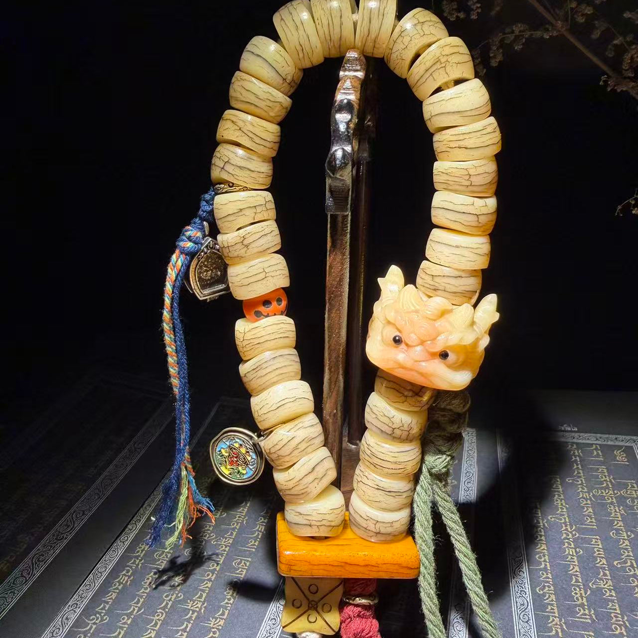 Tibetan Amulets – Hand-painted & Handcrafted. Dzi Bead Necklaces & Bracelets, Thangka, Sacred Symbols, Natural Gemstones. Lucky Charms, Blessed Items, Energy Purification, Vintage Collectibles.