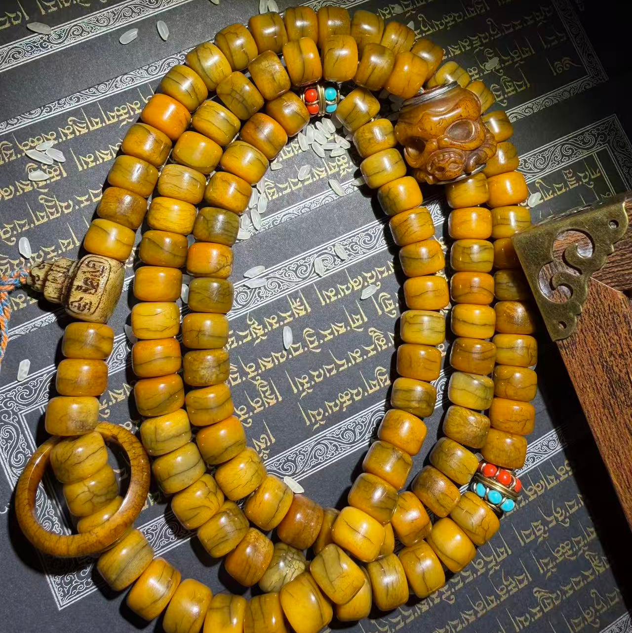 Tibetan Amulets – Hand-painted & Handcrafted. Dzi Bead Necklaces & Bracelets, Thangka, Sacred Symbols, Natural Gemstones. Lucky Charms, Blessed Items, Energy Purification, Vintage Collectibles.