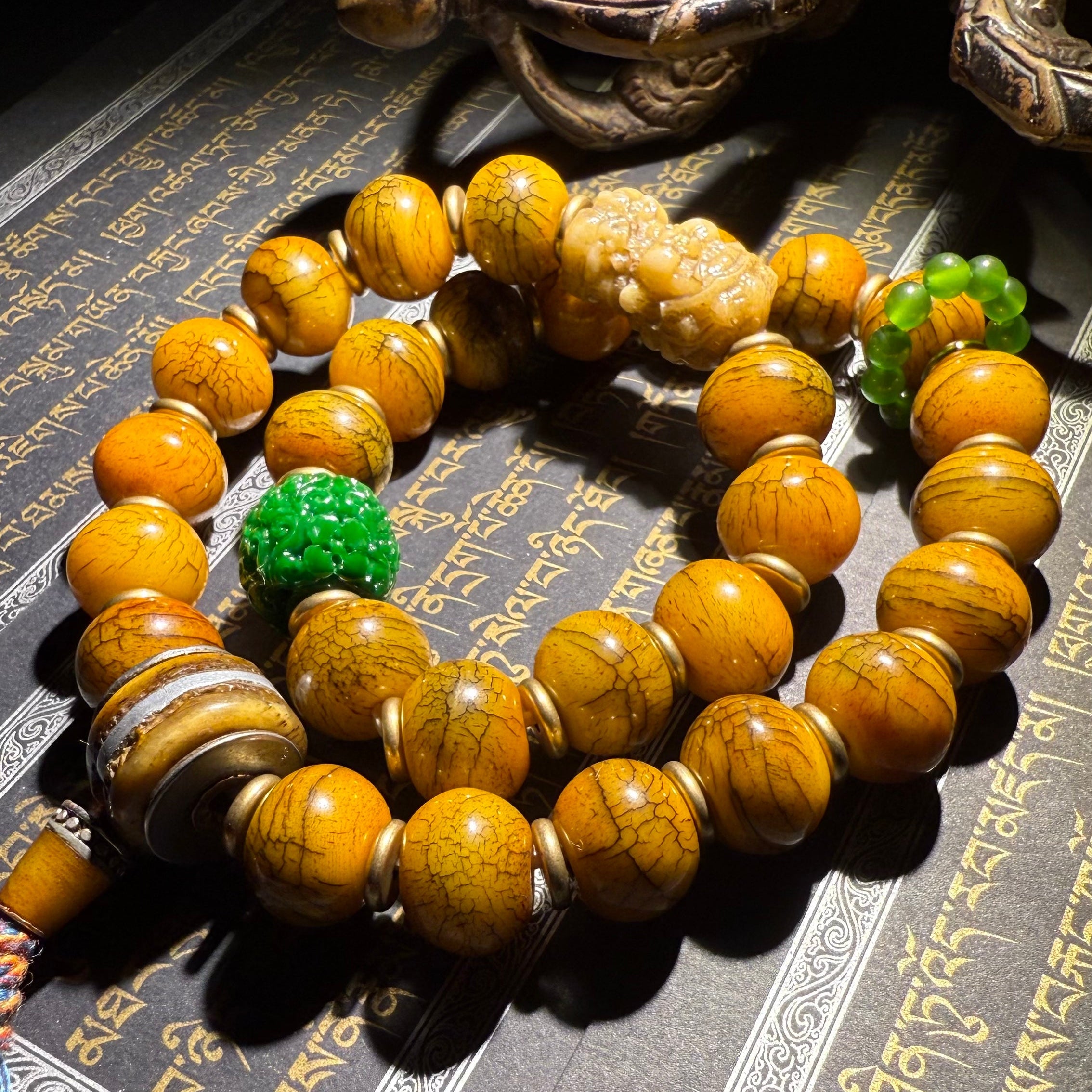 Tibetan Amulets – Hand-painted & Handcrafted. Dzi Bead Necklaces & Bracelets, Thangka, Sacred Symbols, Natural Gemstones. Lucky Charms, Blessed Items, Energy Purification, Vintage Collectibles.