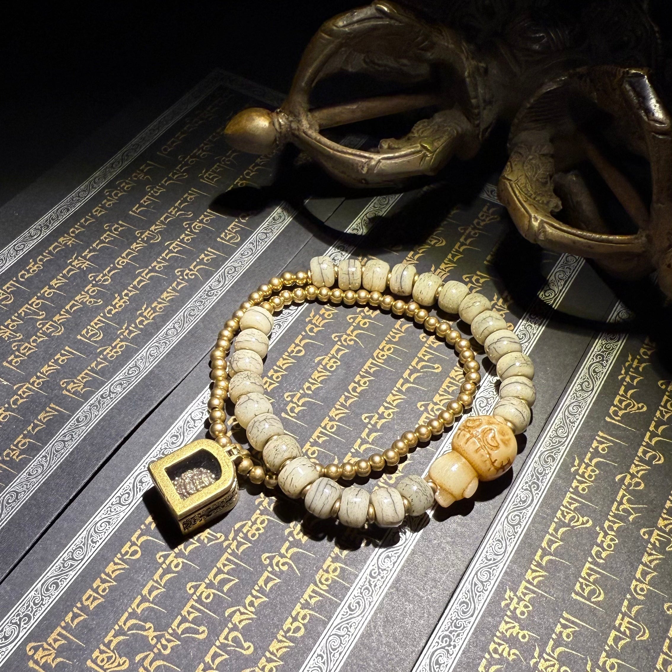 Tibetan Amulets – Hand-painted & Handcrafted. Dzi Bead Necklaces & Bracelets, Thangka, Sacred Symbols, Natural Gemstones. Lucky Charms, Blessed Items, Energy Purification, Vintage Collectibles.