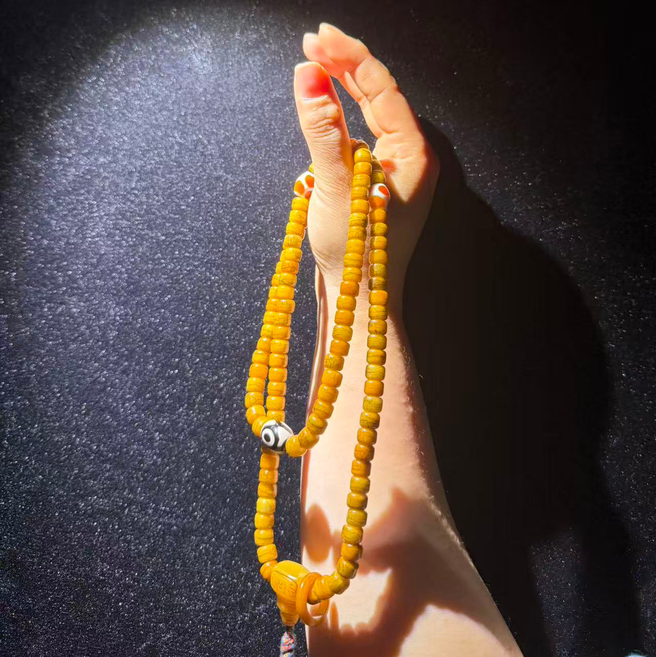 Tibetan Amulets – Hand-painted & Handcrafted. Dzi Bead Necklaces & Bracelets, Thangka, Sacred Symbols, Natural Gemstones. Lucky Charms, Blessed Items, Energy Purification, Vintage Collectibles.