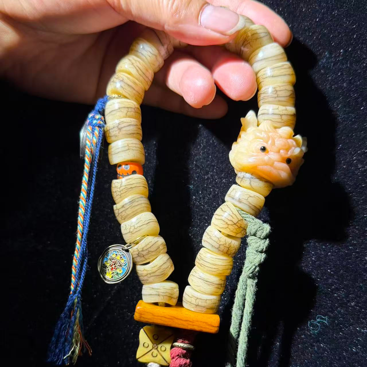 Tibetan Amulets – Hand-painted & Handcrafted. Dzi Bead Necklaces & Bracelets, Thangka, Sacred Symbols, Natural Gemstones. Lucky Charms, Blessed Items, Energy Purification, Vintage Collectibles.