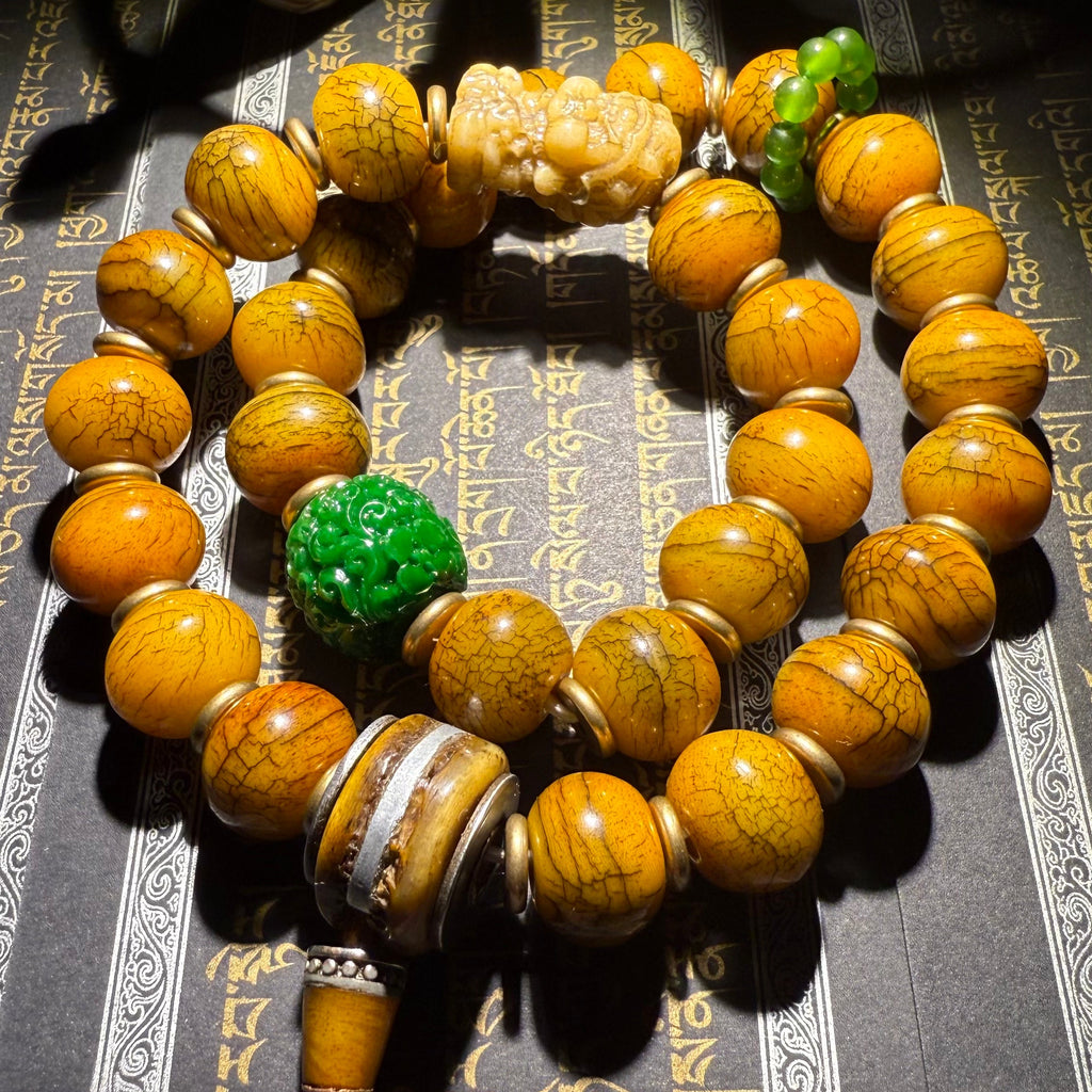 Tibetan Amulets – Hand-painted & Handcrafted. Dzi Bead Necklaces & Bracelets, Thangka, Sacred Symbols, Natural Gemstones. Lucky Charms, Blessed Items, Energy Purification, Vintage Collectibles.