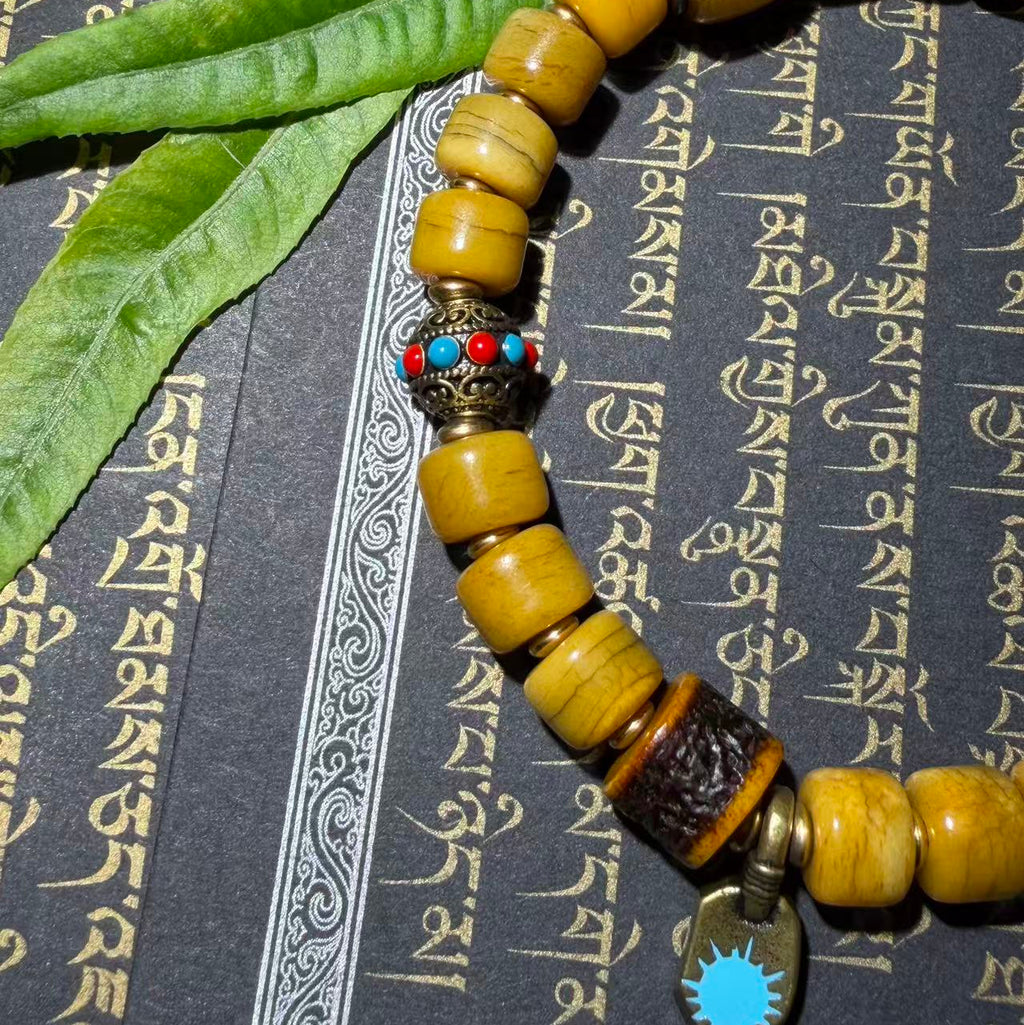 Tibetan Amulets – Hand-painted & Handcrafted. Dzi Bead Necklaces & Bracelets, Thangka, Sacred Symbols, Natural Gemstones. Lucky Charms, Blessed Items, Energy Purification, Vintage Collectibles.