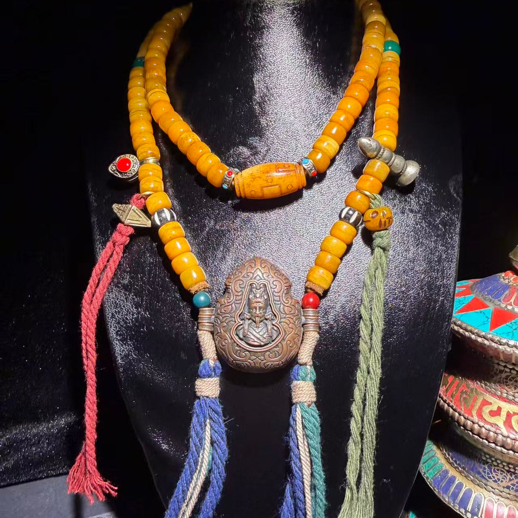 Tibetan Amulets – Hand-painted & Handcrafted. Dzi Bead Necklaces & Bracelets, Thangka, Sacred Symbols, Natural Gemstones. Lucky Charms, Blessed Items, Energy Purification, Vintage Collectibles.