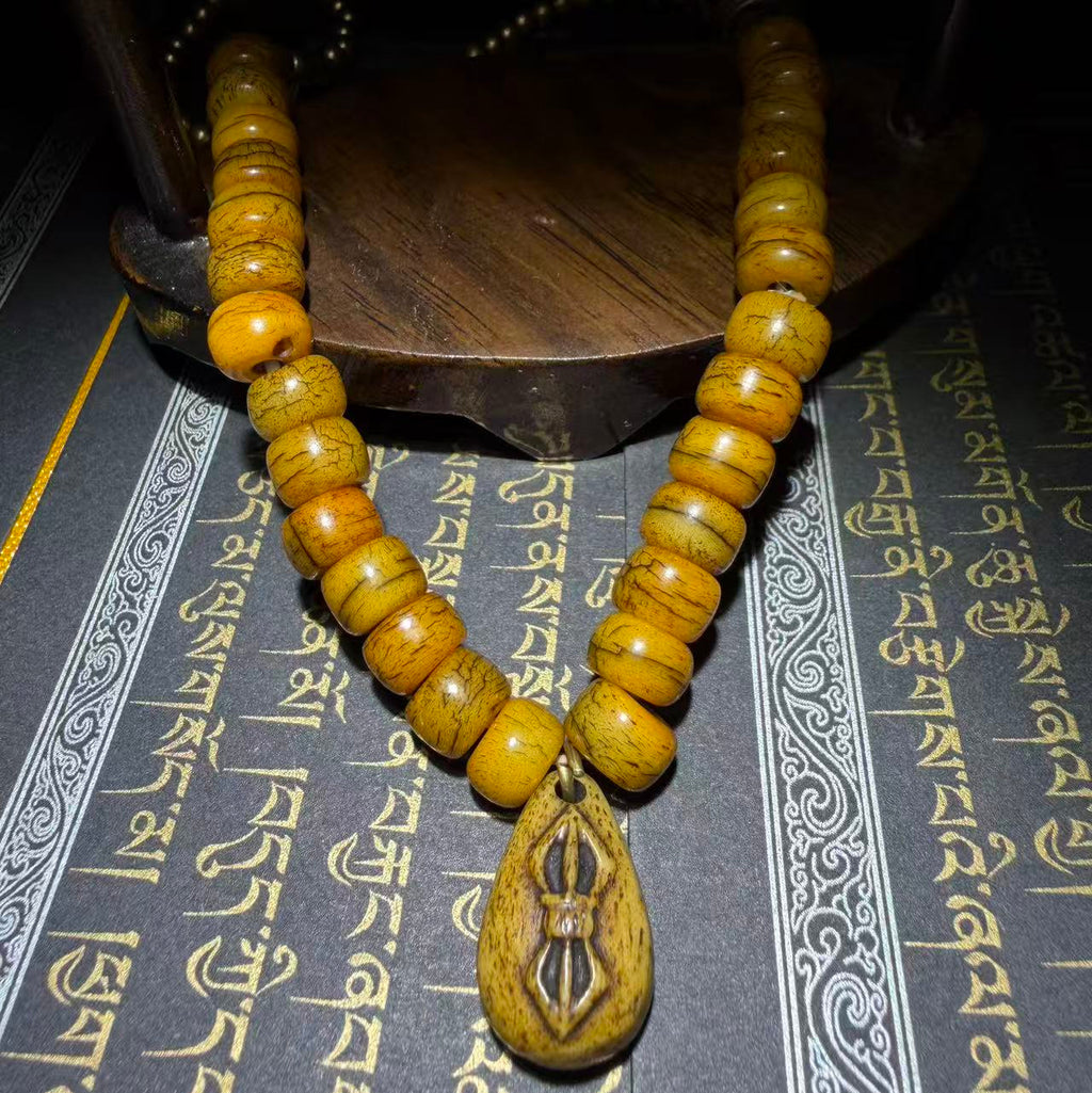 Tibetan Amulets – Hand-painted & Handcrafted. Dzi Bead Necklaces & Bracelets, Thangka, Sacred Symbols, Natural Gemstones. Lucky Charms, Blessed Items, Energy Purification, Vintage Collectibles.