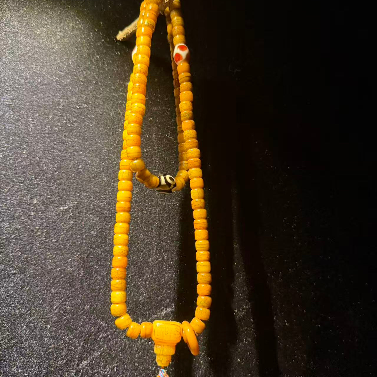 Tibetan Amulets – Hand-painted & Handcrafted. Dzi Bead Necklaces & Bracelets, Thangka, Sacred Symbols, Natural Gemstones. Lucky Charms, Blessed Items, Energy Purification, Vintage Collectibles.