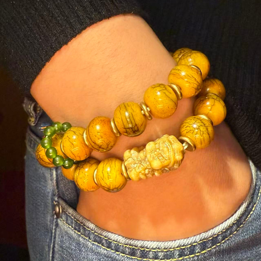 Tibetan Amulets – Hand-painted & Handcrafted. Dzi Bead Necklaces & Bracelets, Thangka, Sacred Symbols, Natural Gemstones. Lucky Charms, Blessed Items, Energy Purification, Vintage Collectibles.