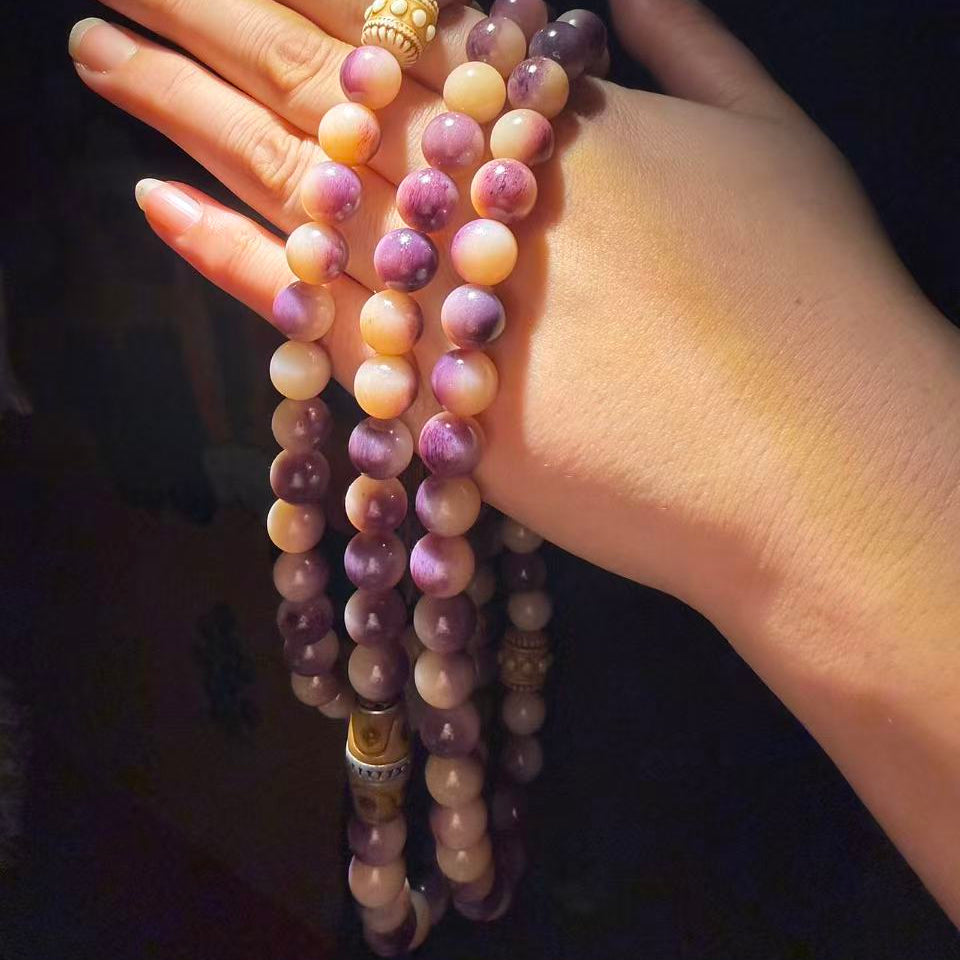 Tibetan Amulets – Hand-painted & Handcrafted. Dzi Bead Necklaces & Bracelets, Thangka, Sacred Symbols, Natural Gemstones. Lucky Charms, Blessed Items, Energy Purification, Vintage Collectibles.