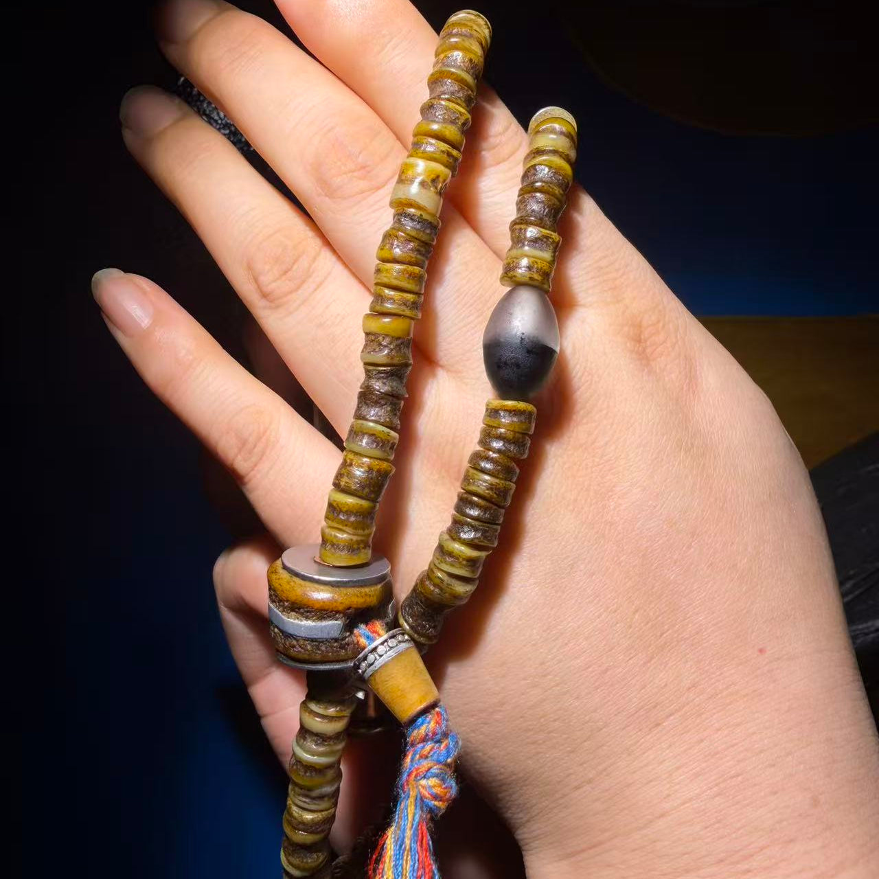 Tibetan Amulets – Hand-painted & Handcrafted. Dzi Bead Necklaces & Bracelets, Thangka, Sacred Symbols, Natural Gemstones. Lucky Charms, Blessed Items, Energy Purification, Vintage Collectibles.