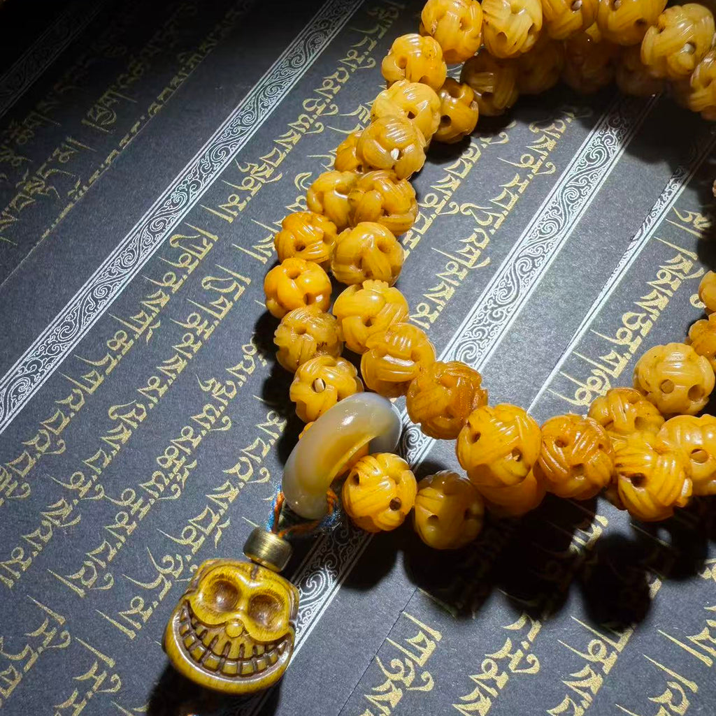 Tibetan Amulets – Hand-painted & Handcrafted. Dzi Bead Necklaces & Bracelets, Thangka, Sacred Symbols, Natural Gemstones. Lucky Charms, Blessed Items, Energy Purification, Vintage Collectibles.