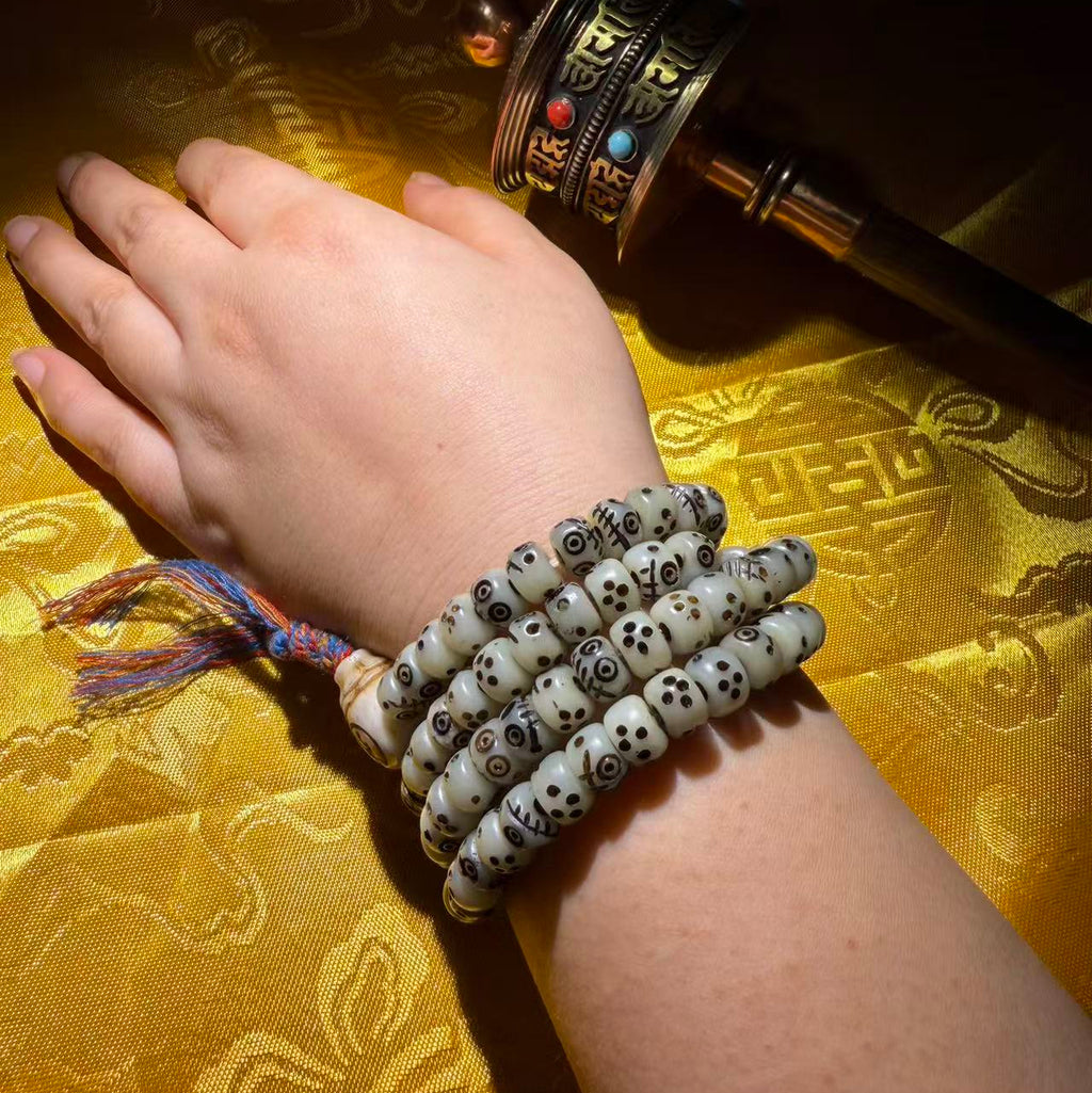 Tibetan Amulets – Hand-painted & Handcrafted. Dzi Bead Necklaces & Bracelets, Thangka, Sacred Symbols, Natural Gemstones. Lucky Charms, Blessed Items, Energy Purification, Vintage Collectibles.