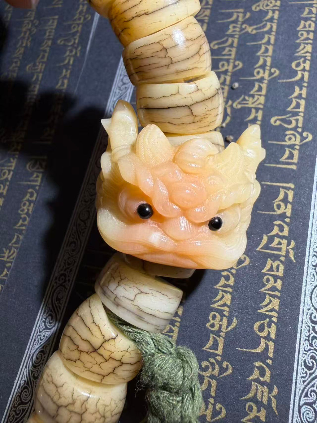 Tibetan Amulets – Hand-painted & Handcrafted. Dzi Bead Necklaces & Bracelets, Thangka, Sacred Symbols, Natural Gemstones. Lucky Charms, Blessed Items, Energy Purification, Vintage Collectibles.