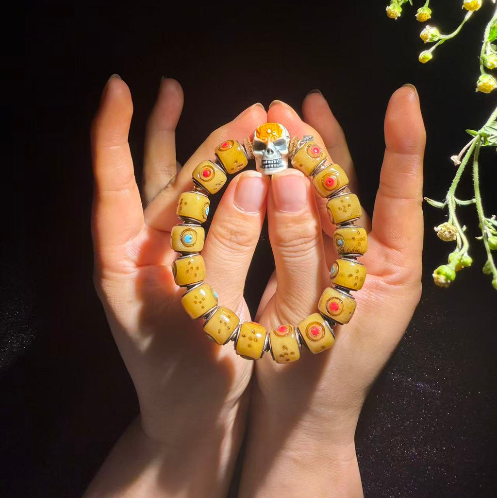 Tibetan Amulets – Hand-painted & Handcrafted. Dzi Bead Necklaces & Bracelets, Thangka, Sacred Symbols, Natural Gemstones. Lucky Charms, Blessed Items, Energy Purification, Vintage Collectibles.