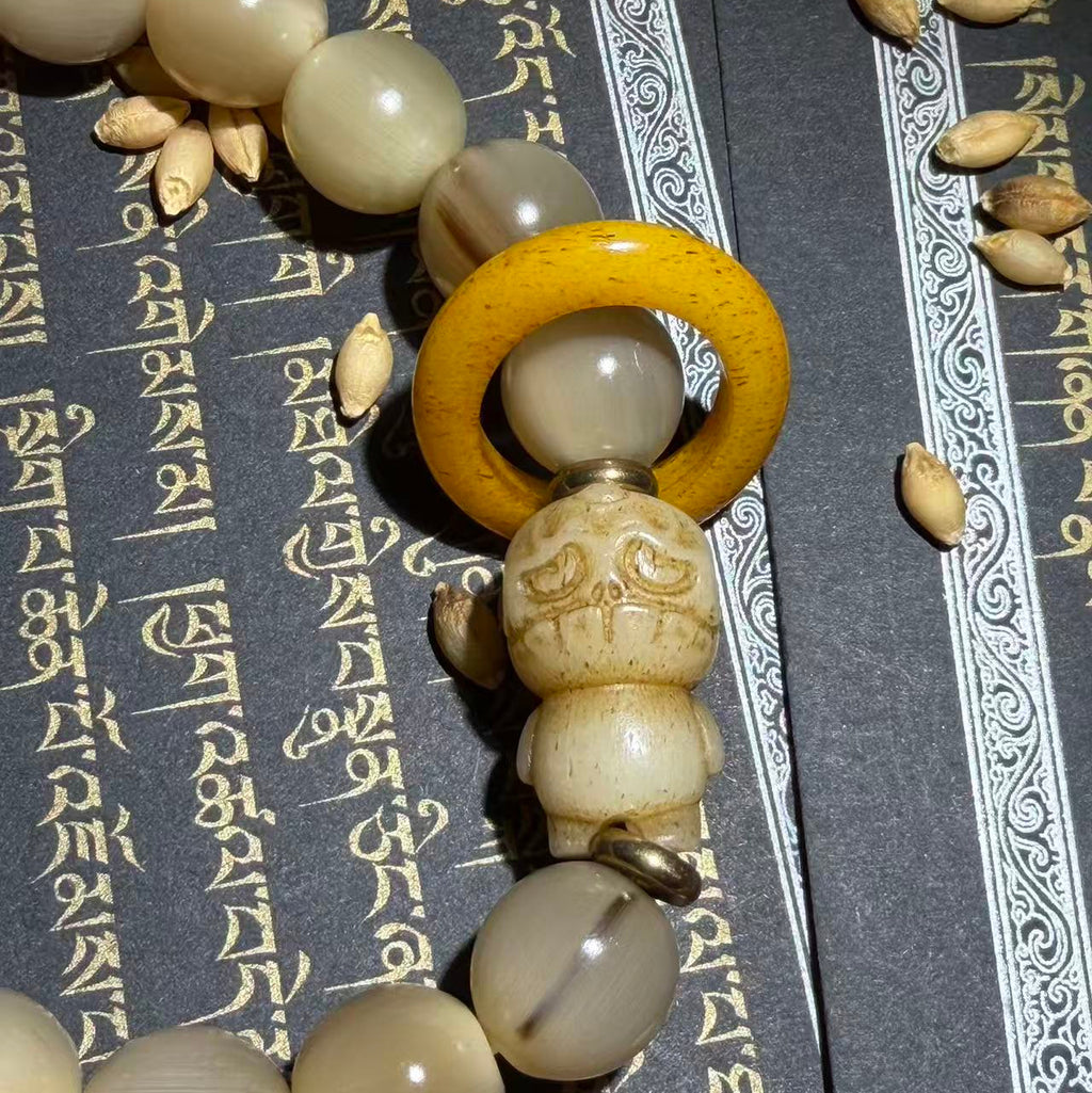 Tibetan Amulets – Hand-painted & Handcrafted. Dzi Bead Necklaces & Bracelets, Thangka, Sacred Symbols, Natural Gemstones. Lucky Charms, Blessed Items, Energy Purification, Vintage Collectibles.