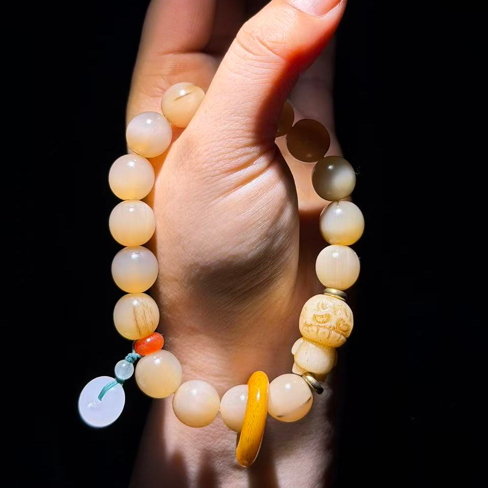 Tibetan Amulets – Hand-painted & Handcrafted. Dzi Bead Necklaces & Bracelets, Thangka, Sacred Symbols, Natural Gemstones. Lucky Charms, Blessed Items, Energy Purification, Vintage Collectibles.