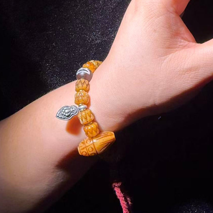 Tibetan Amulets – Hand-painted & Handcrafted. Dzi Bead Necklaces & Bracelets, Thangka, Sacred Symbols, Natural Gemstones. Lucky Charms, Blessed Items, Energy Purification, Vintage Collectibles.