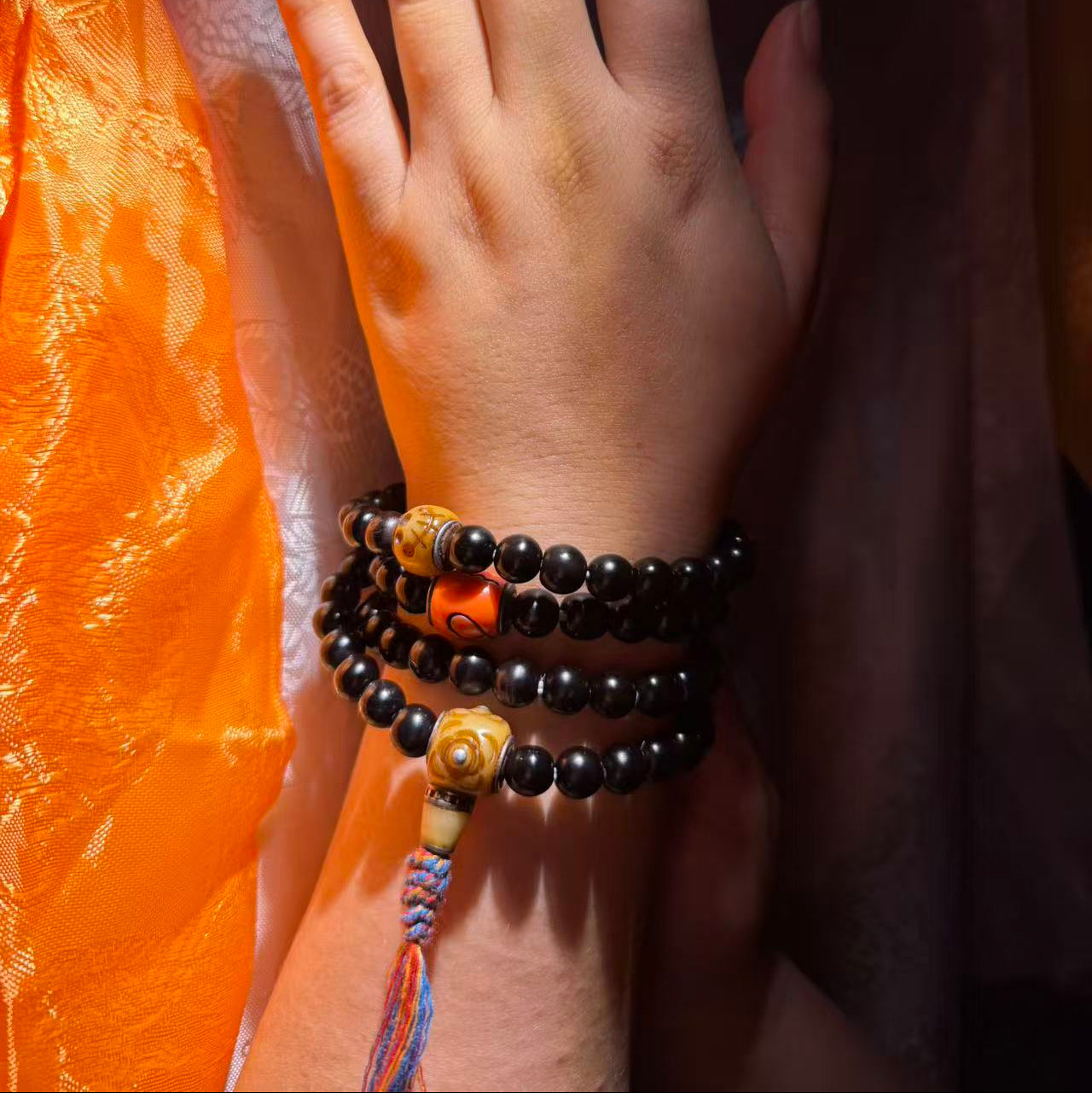 Tibetan Amulets – Hand-painted & Handcrafted. Dzi Bead Necklaces & Bracelets, Thangka, Sacred Symbols, Natural Gemstones. Lucky Charms, Blessed Items, Energy Purification, Vintage Collectibles.