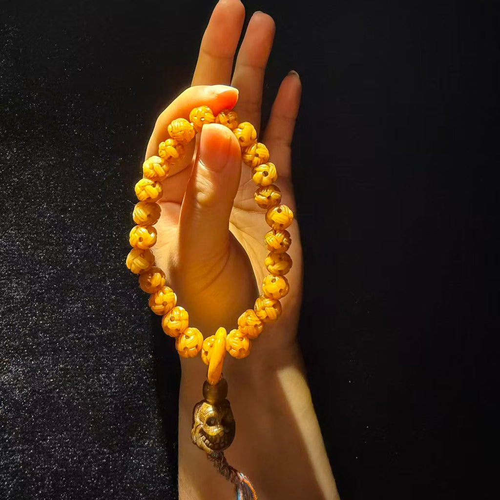 Tibetan Amulets – Hand-painted & Handcrafted. Dzi Bead Necklaces & Bracelets, Thangka, Sacred Symbols, Natural Gemstones. Lucky Charms, Blessed Items, Energy Purification, Vintage Collectibles.