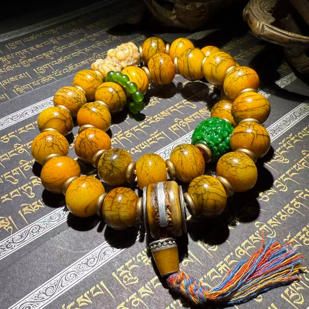 Tibetan Amulets – Hand-painted & Handcrafted. Dzi Bead Necklaces & Bracelets, Thangka, Sacred Symbols, Natural Gemstones. Lucky Charms, Blessed Items, Energy Purification, Vintage Collectibles.