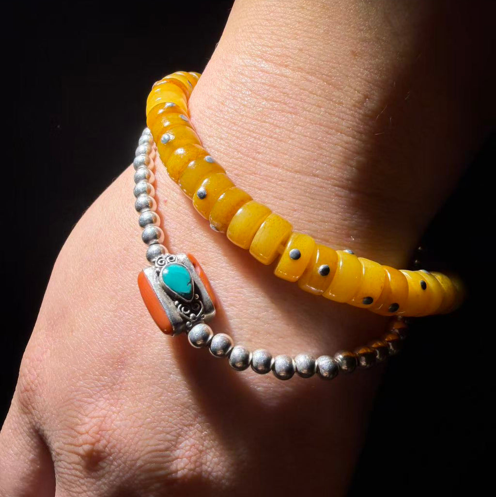 Tibetan Amulets – Hand-painted & Handcrafted. Dzi Bead Necklaces & Bracelets, Thangka, Sacred Symbols, Natural Gemstones. Lucky Charms, Blessed Items, Energy Purification, Vintage Collectibles.